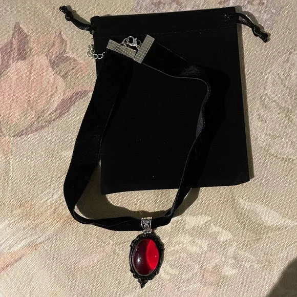 Gothic Choker 🖤 - Picture 3 of 4